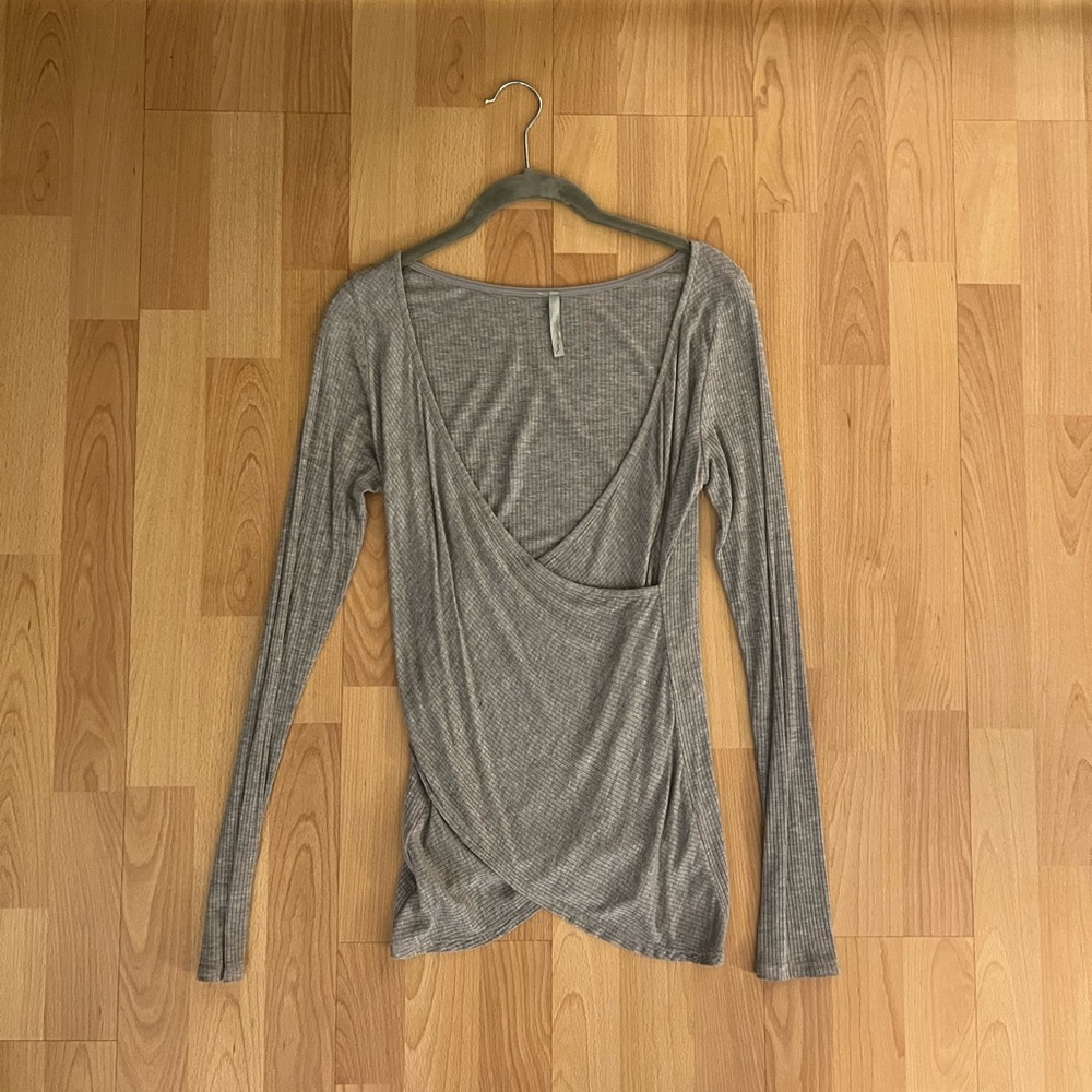 Solemio Long Sleeved Ribbed Wrap Top Size Small
